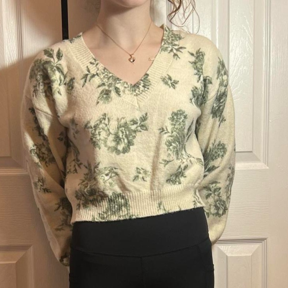 Sincerly Jules Cream V-Neck Floral Sweater with Green Print